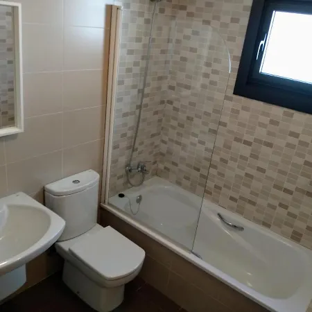 Piso Muy Proximo A La Playa Samil, Garaje Y Wifi Apartman