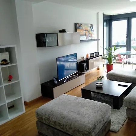 Piso Muy Proximo A La Playa Samil, Garaje Y Wifi Vigo