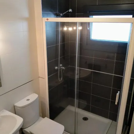 Piso Muy Proximo A La Playa Samil, Garaje Y Wifi Apartman *